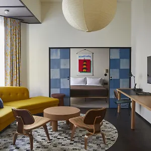 Hotel Ace