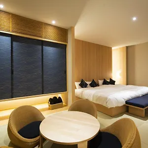 Capsulehotel Firstcabin Nijojo, Kyoto